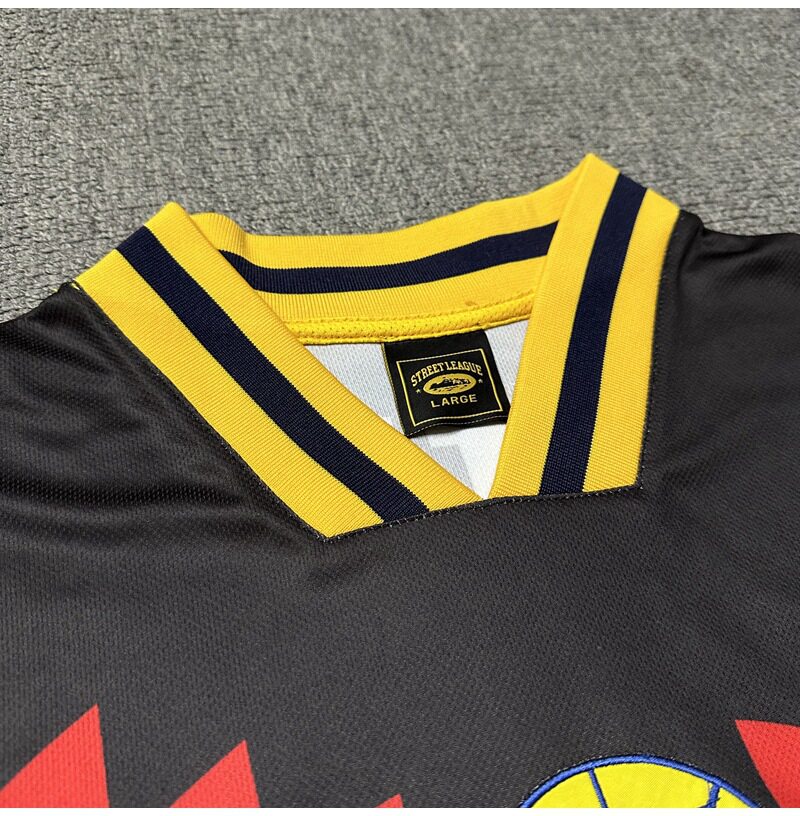 Corteiz Devil Island Club Club Color-Contrast T-Shirt