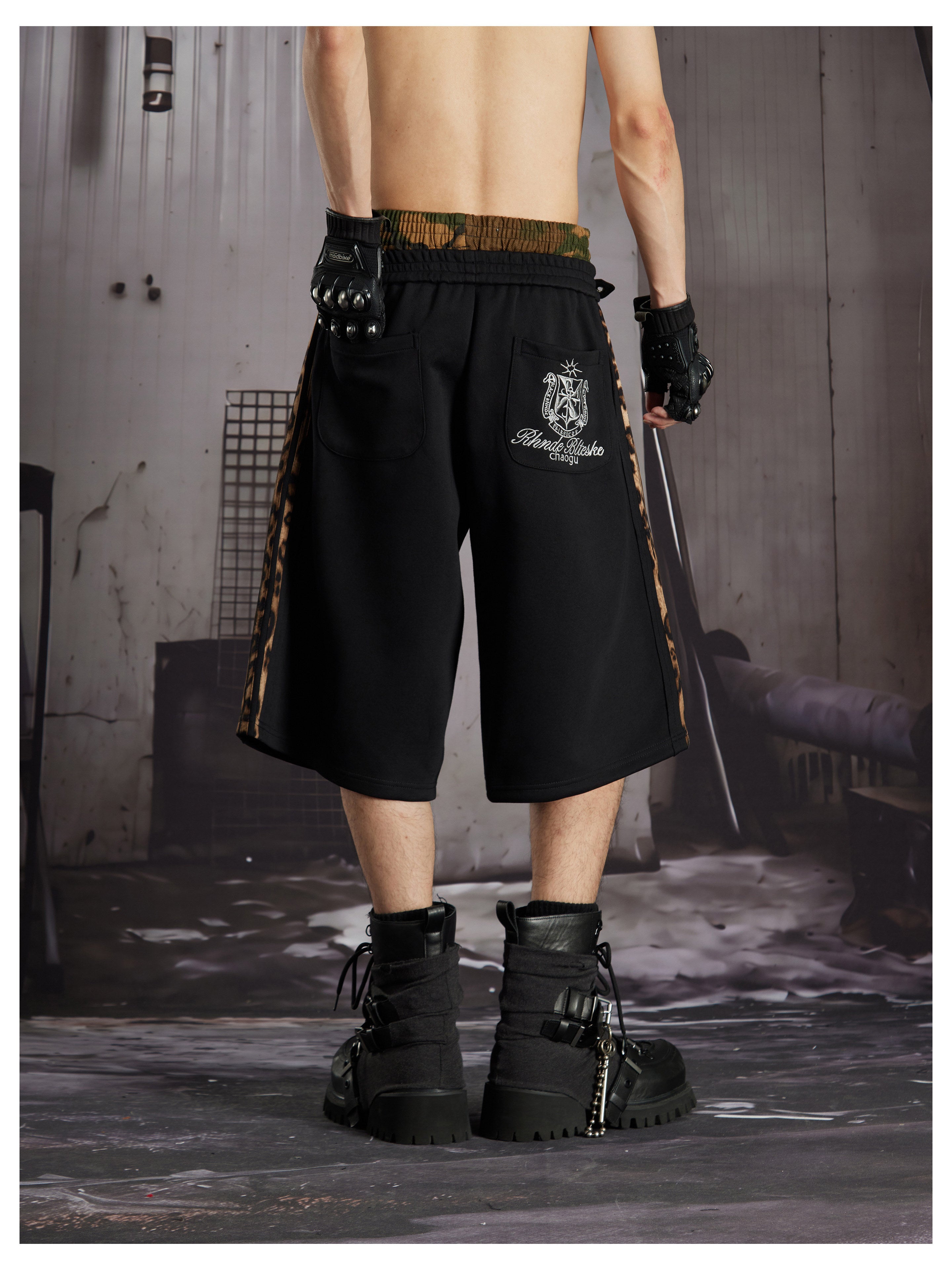 NOMANIAI Patchwork camouflage elastic waist embroidered shorts