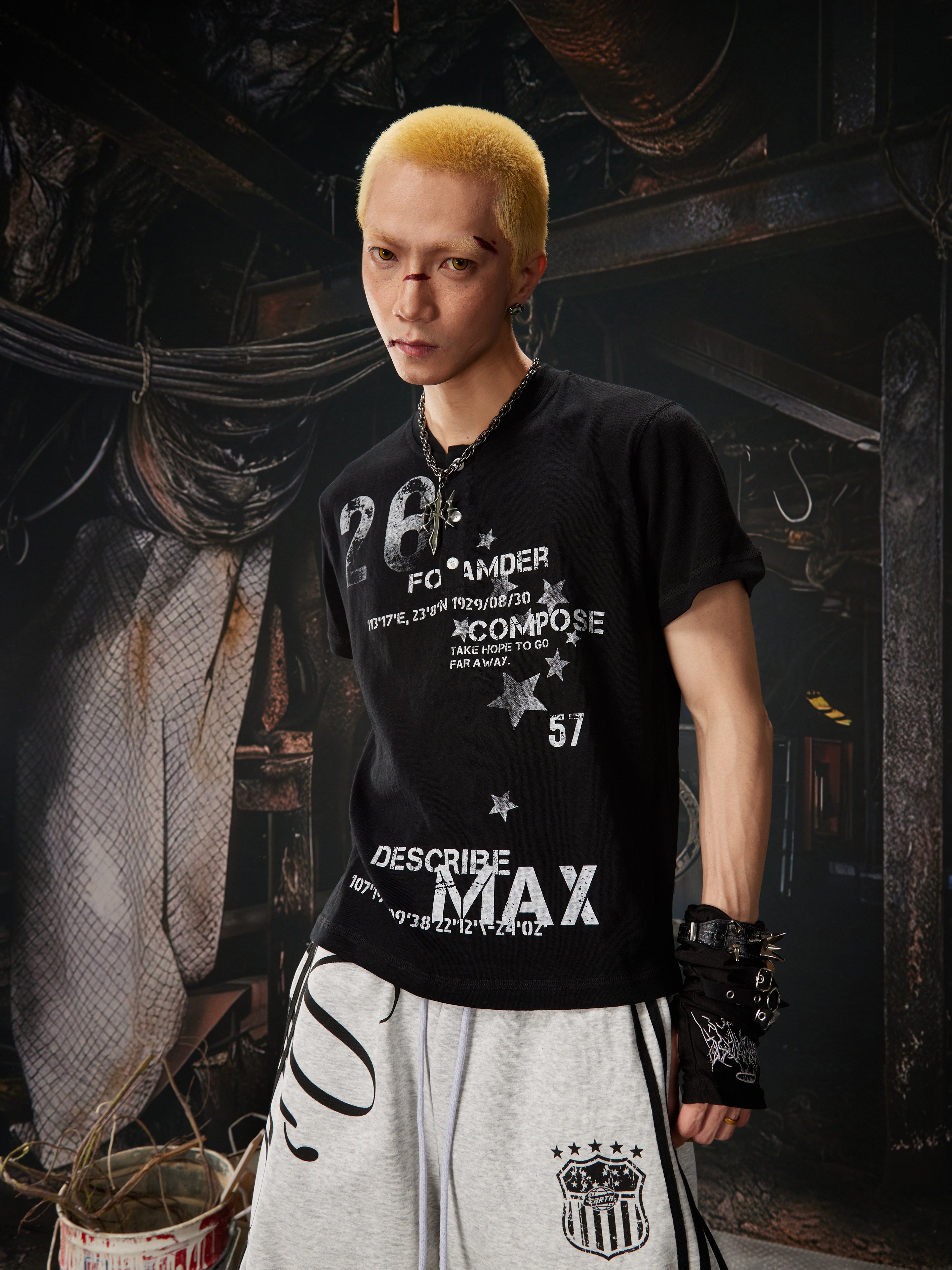 NOMANIAI Streetwear distressed print T-shirt