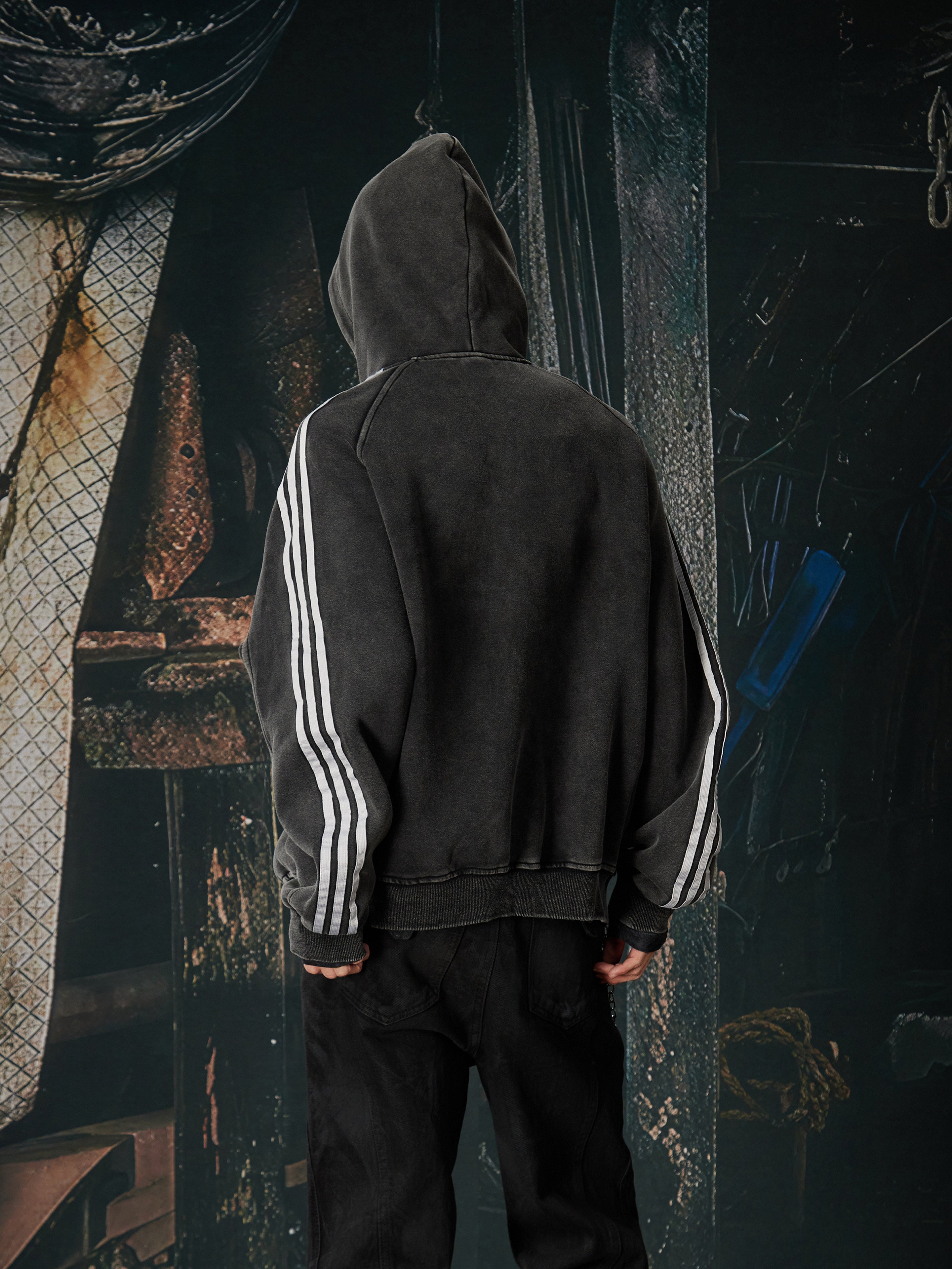 NOMANIAI Three-bar pattern hooded jacket