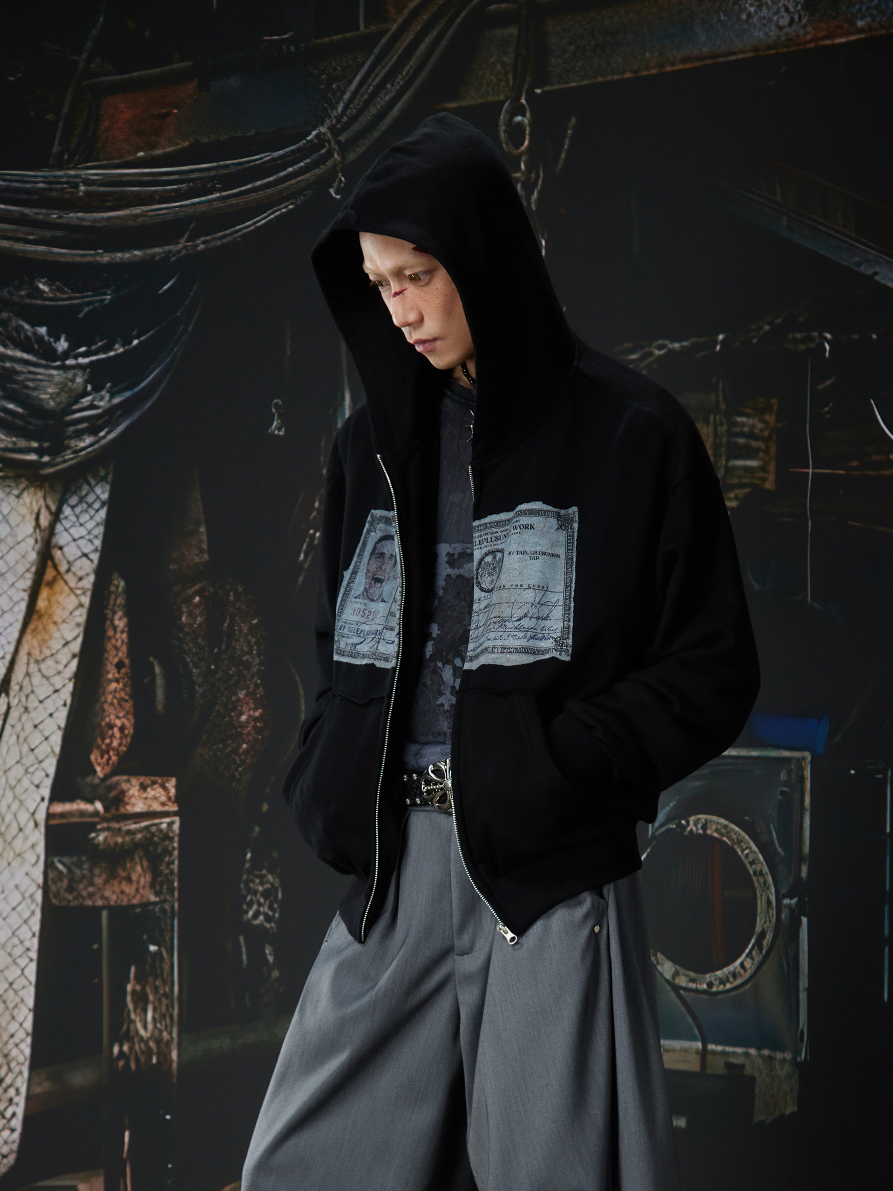 NOMANIAI Printed design loose-fitting hooded sweater