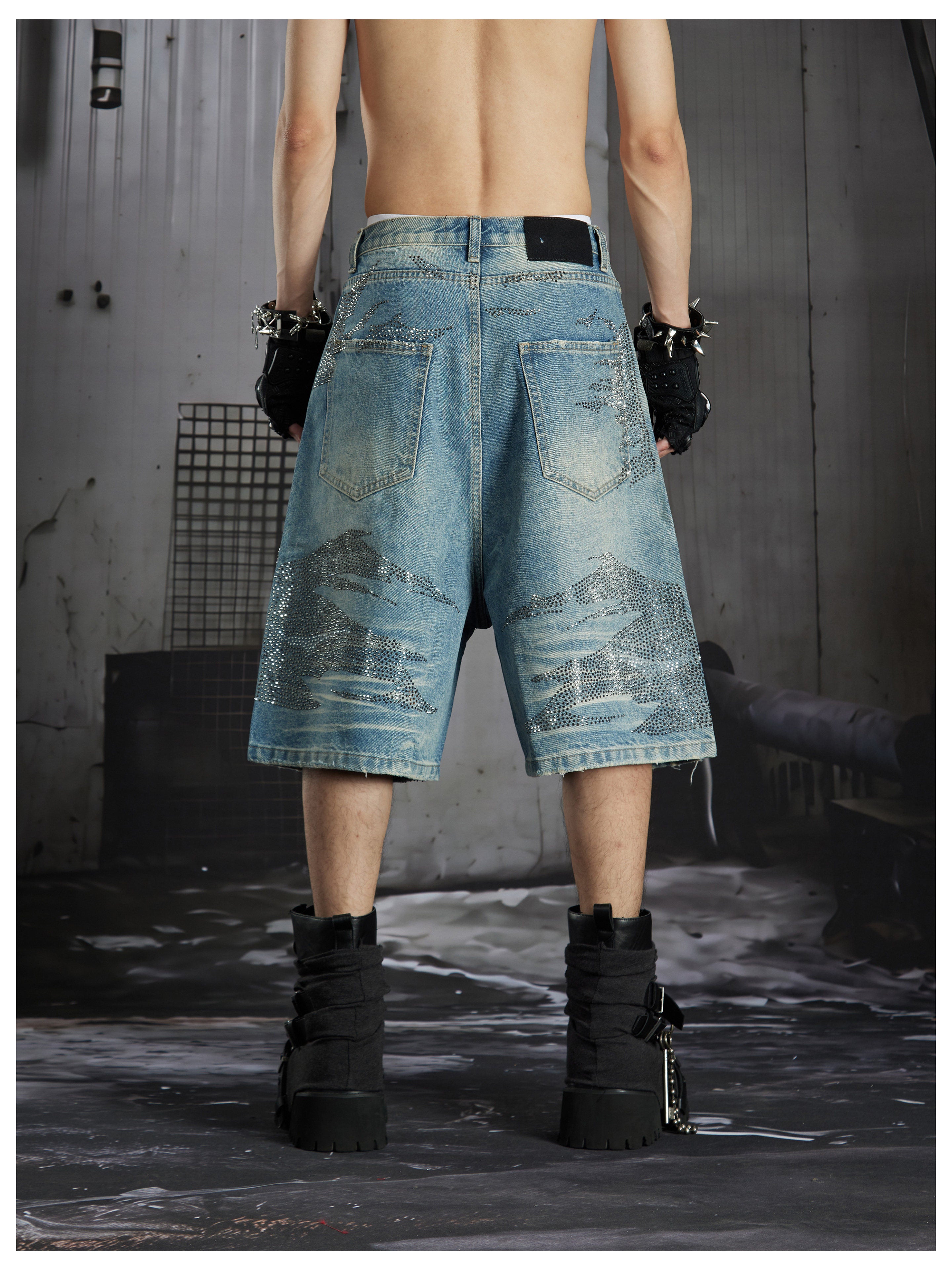 NOMANIAI Punk-style faded and studded short pants with rhinestones