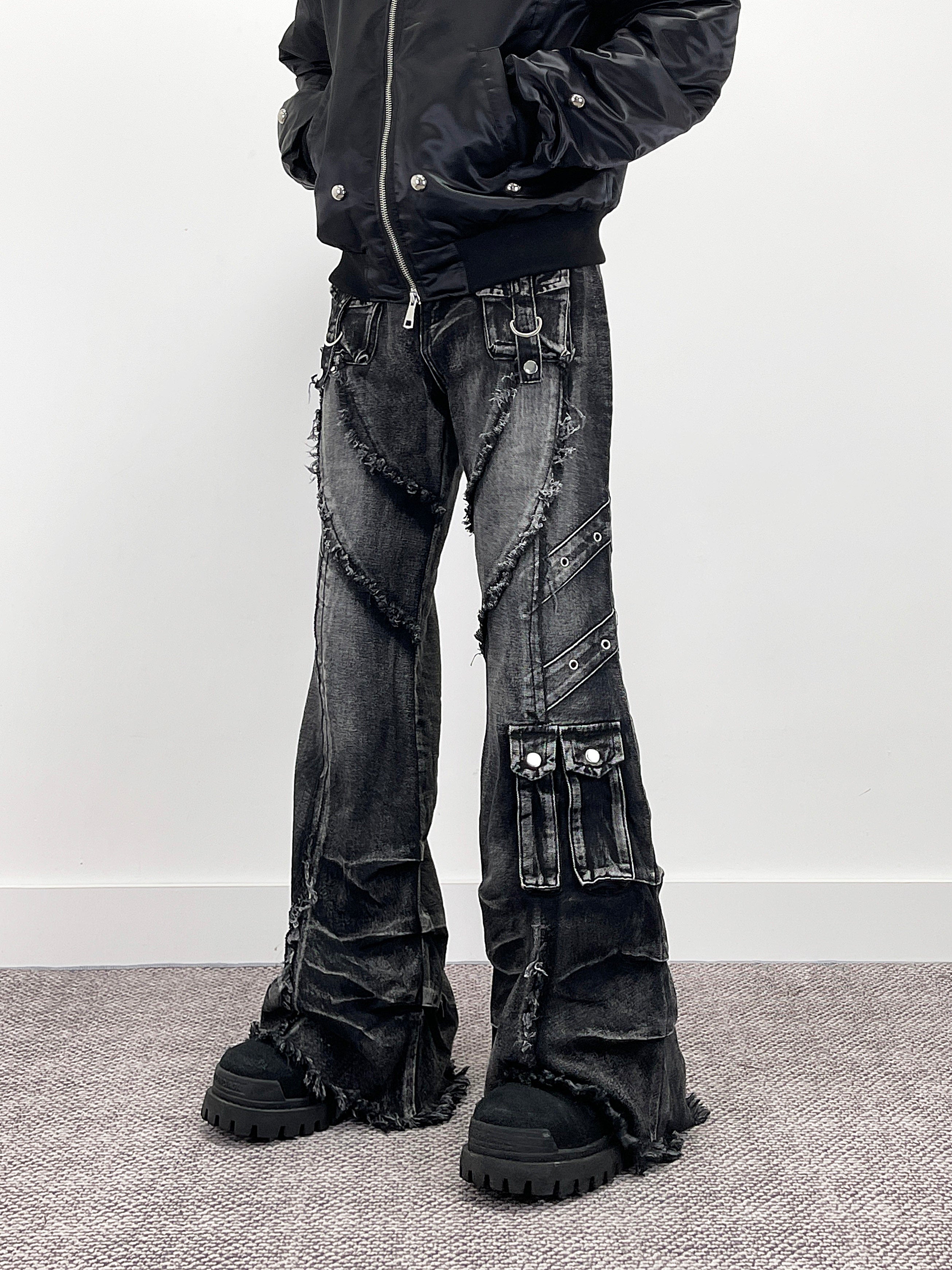 A knife graphic punk jeans