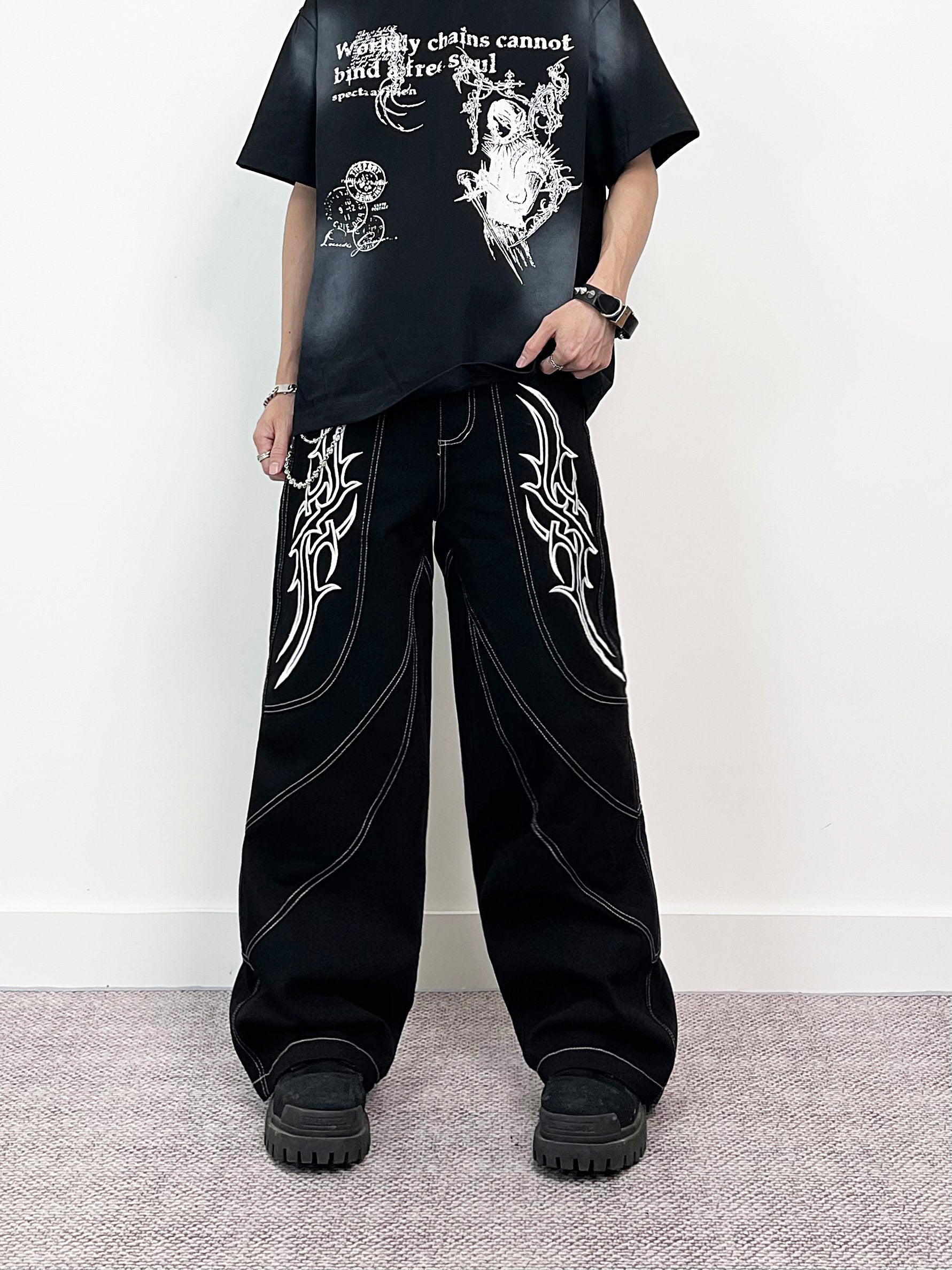A knife thorn embroidery wide-leg pants