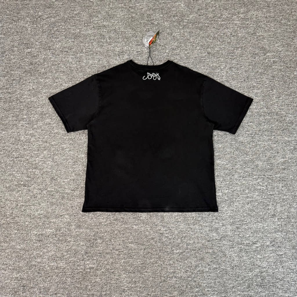 Derschutze Hands Embroidered Loose Cotton Tee