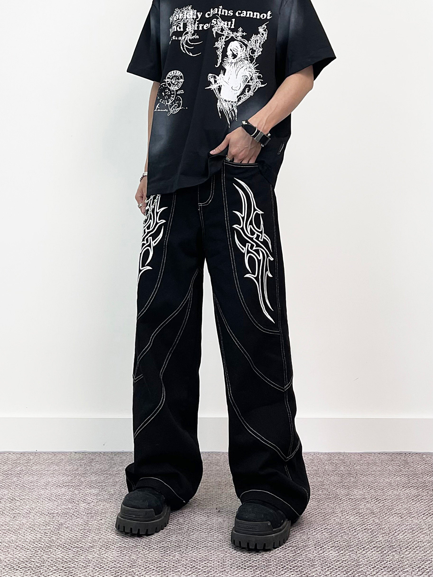 A knife thorn embroidery wide-leg pants