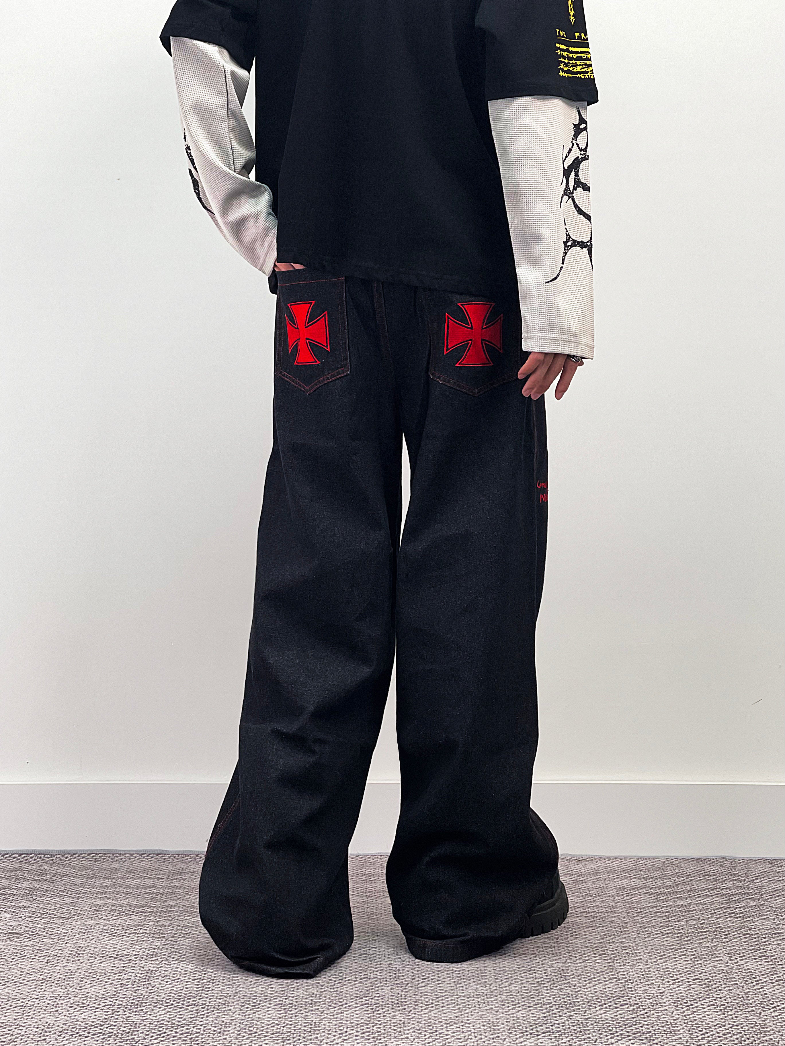 A knife high street cross-letter embroidered straight-leg denim pants