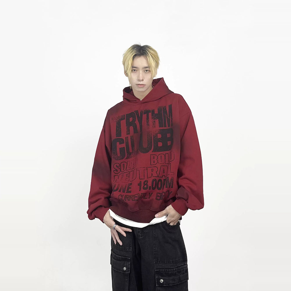 A short-sleeved hooded t-shirt with knife tie-dyeing design