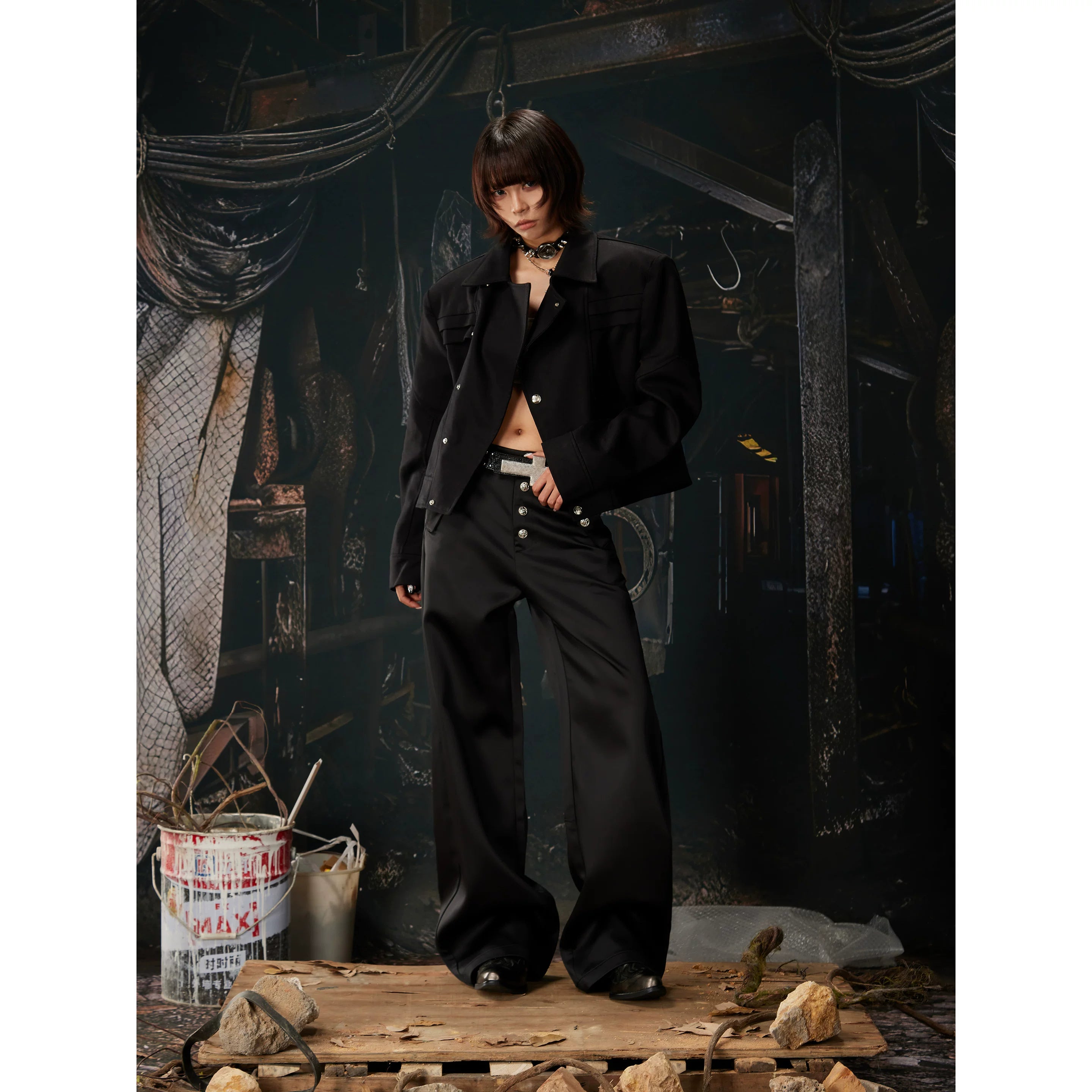 Unmanned Island New Product Pioneer Advanced Deconstruction Slanted Front Collar Metal Buckle Flip Collar Short Jacket Jacket for Men and Women