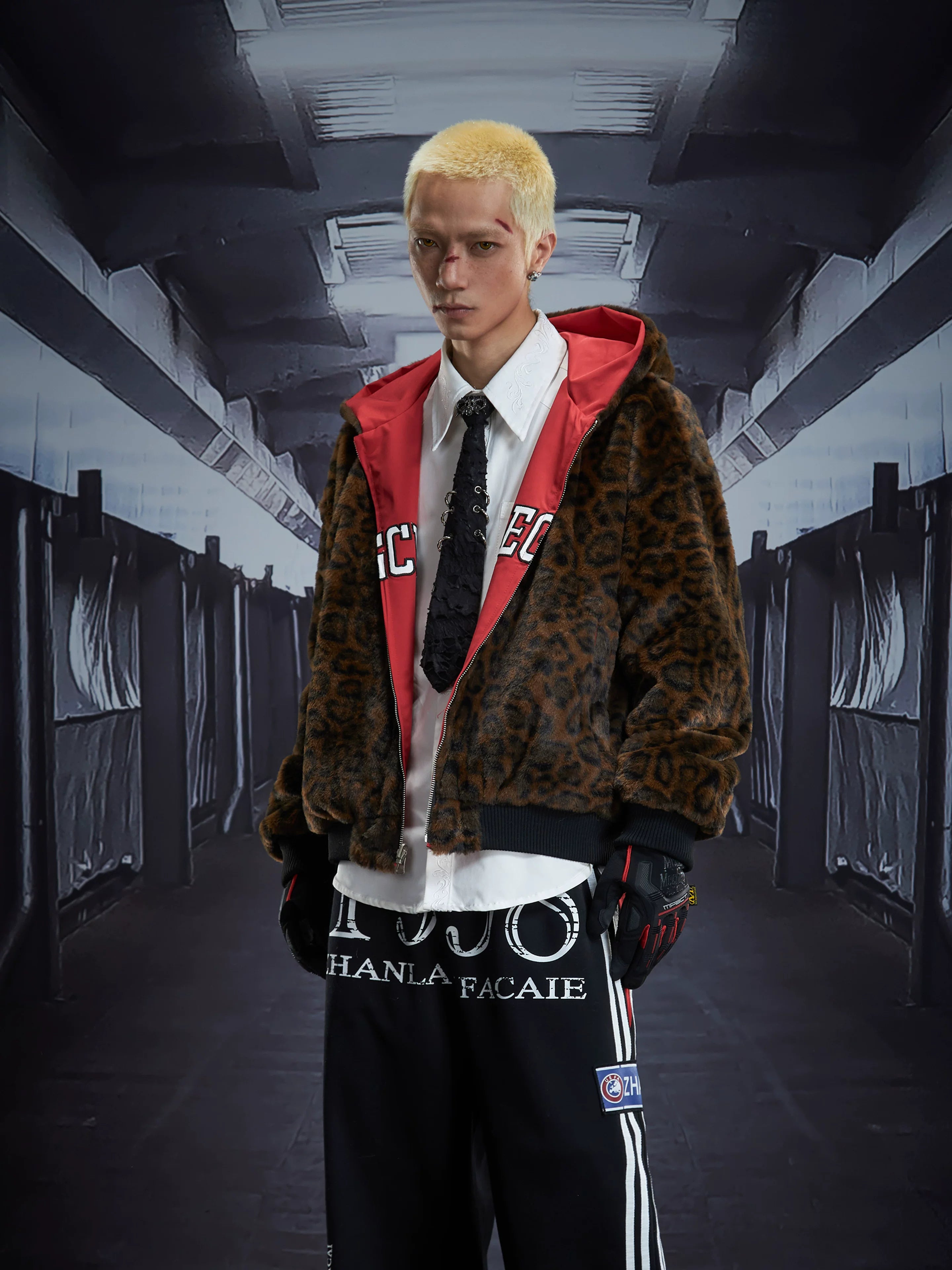 Unmanned island, wearing both sides of Zexi wind hooded leopard print fur contrasting loose short jacket jacket for winter